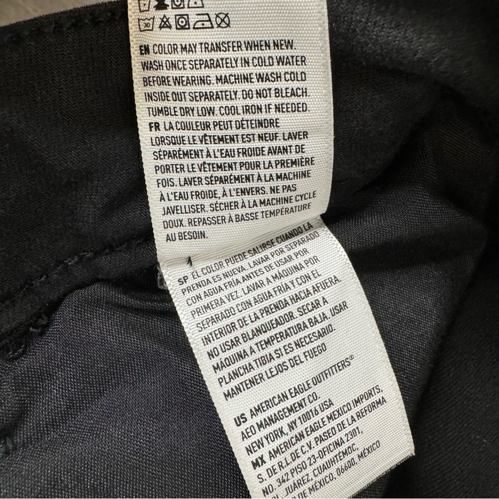 American Eagle Hi Rise Jegging Crop Distressed Black 10 - Picture 12 of 12